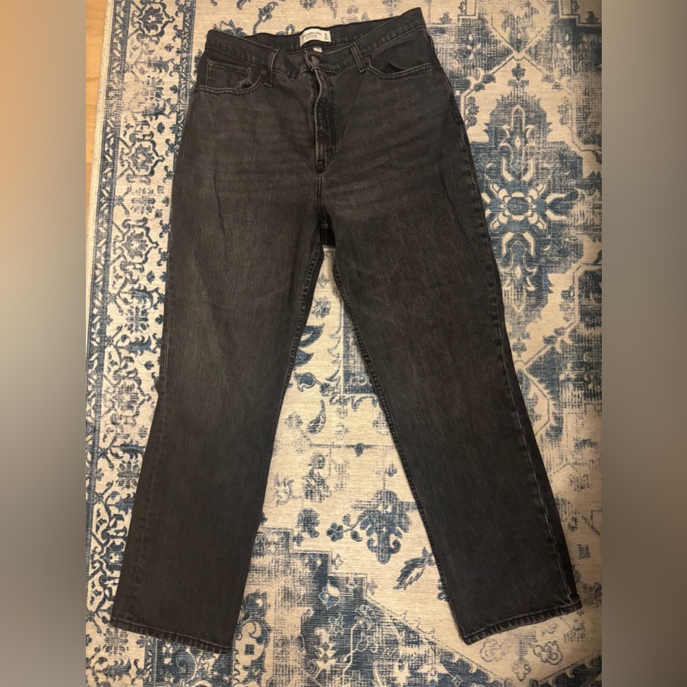 Abercrombie & Fitch Black High-Rise Ankle Jeans